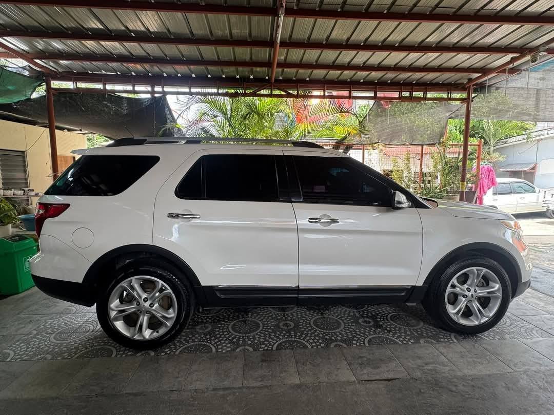 Ford Explorer Ecoboost Series 2015