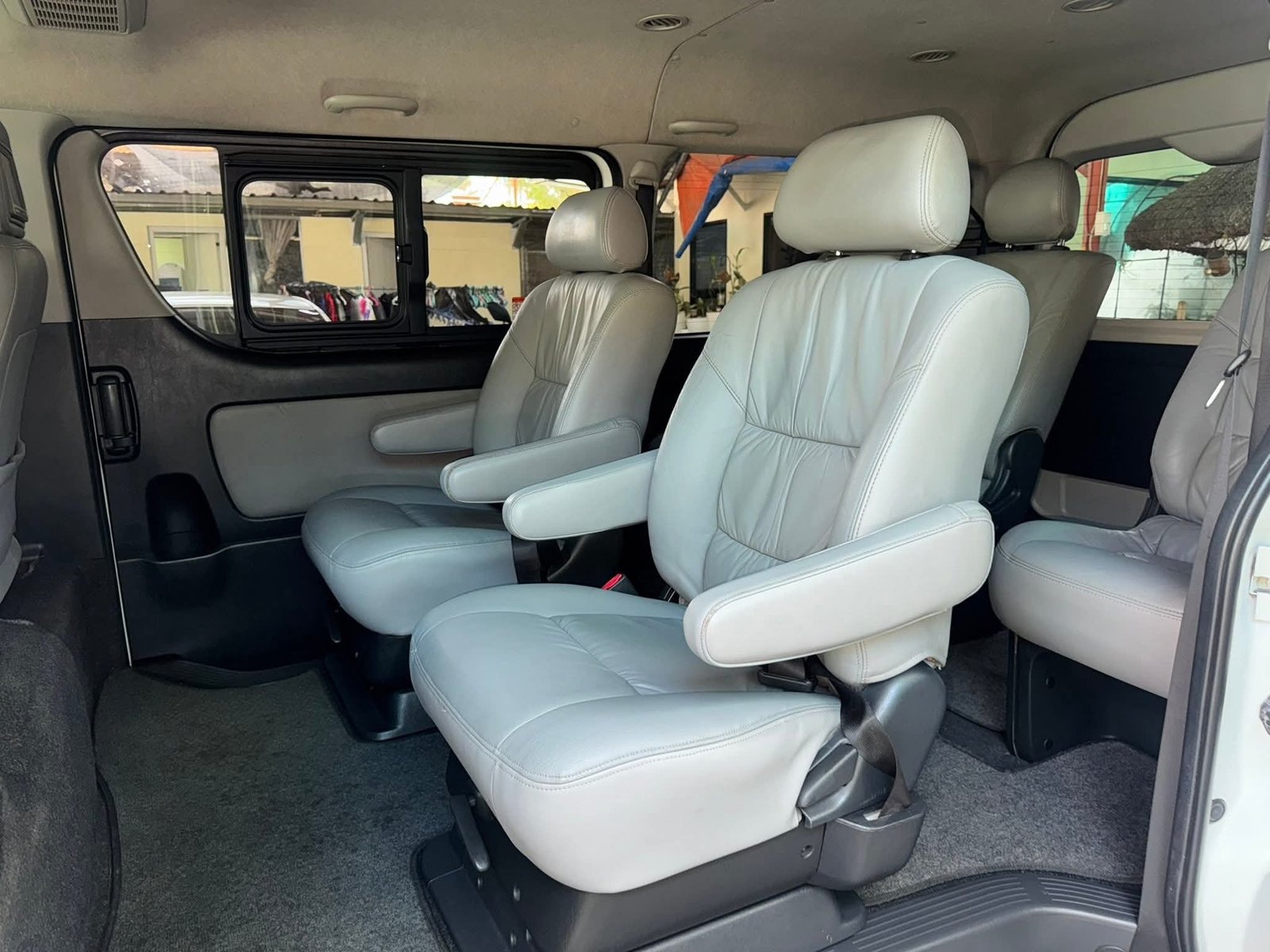 Toyota Hi-Ace Supergrandia Series 2016