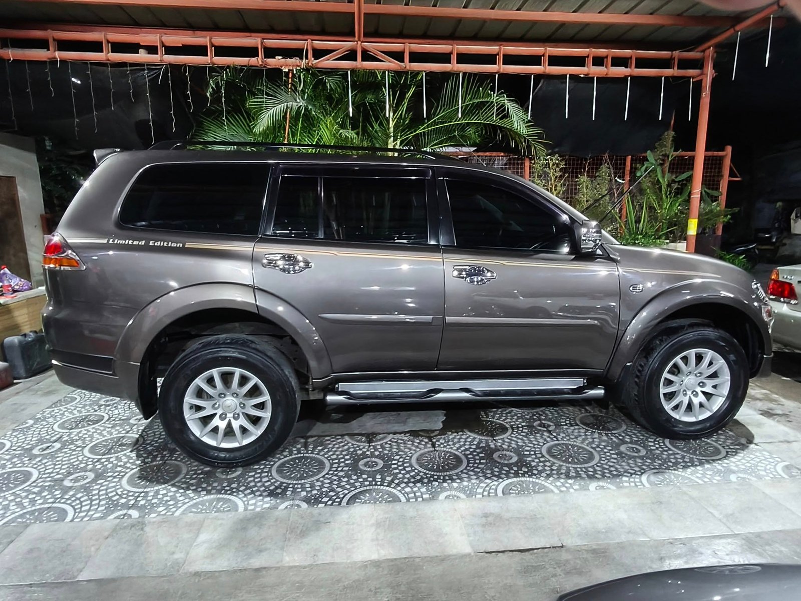 Mitsubishi Montero GTV Series 2013