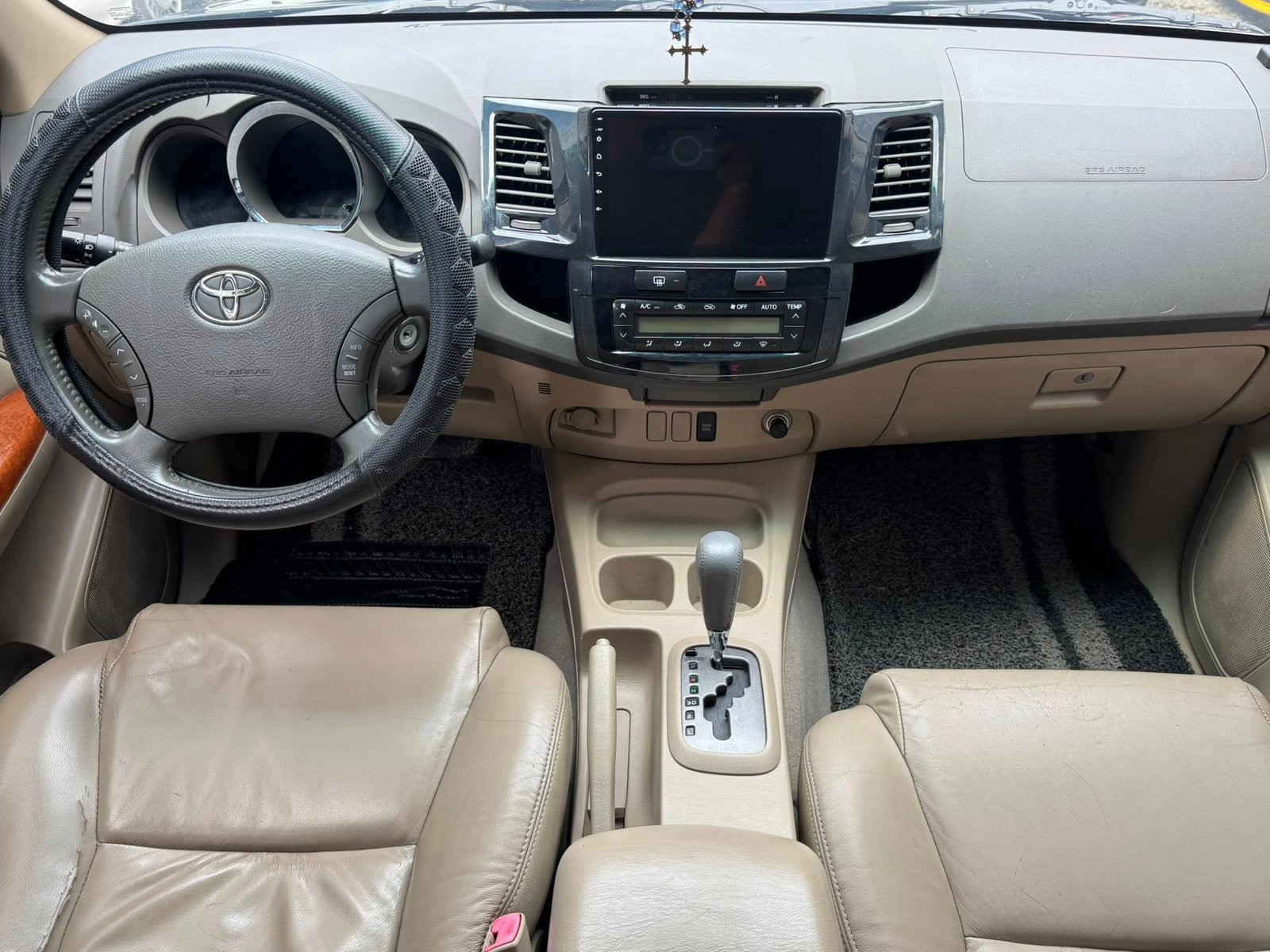 Toyota Fortuner G Series 2011