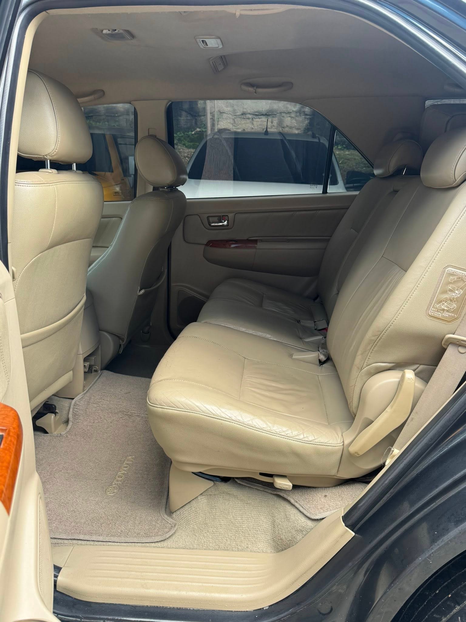 Toyota Fortuner G Series 2011