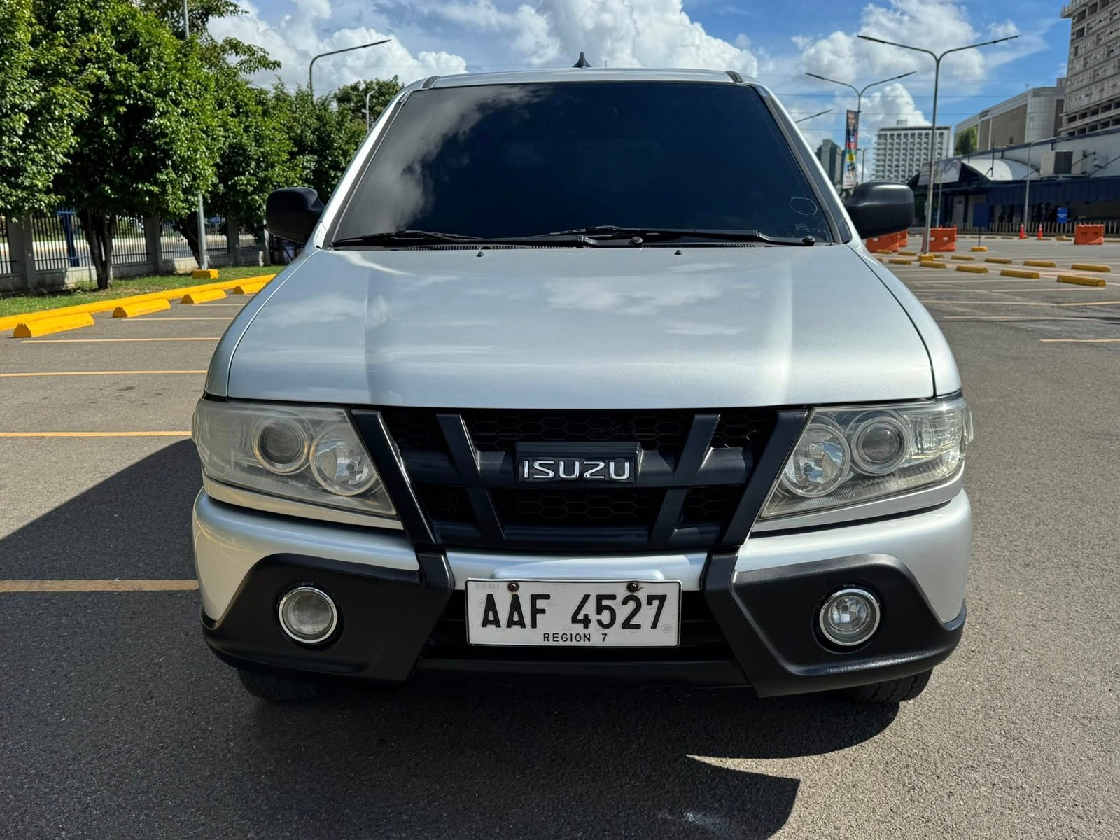 Isuzu Crosswind XL Series 2015